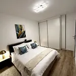 Business Loft - Parking - Fast Wi-fi - Near Coresi *