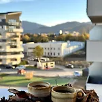 Appartement Business Loft - Parking - Fast Wi-fi - Near Coresi