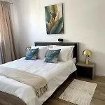 Appartement Business Loft - Parking - Fast Wi-fi - Near Coresi *