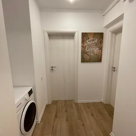 Appartamento Business Loft - Parking - Fast Wi-fi - Near Coresi *
