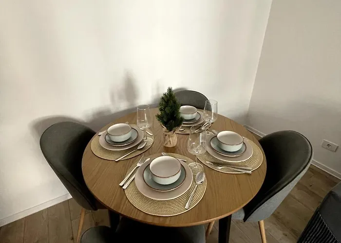 Vivamus Escape Loft Near Coresi 公寓